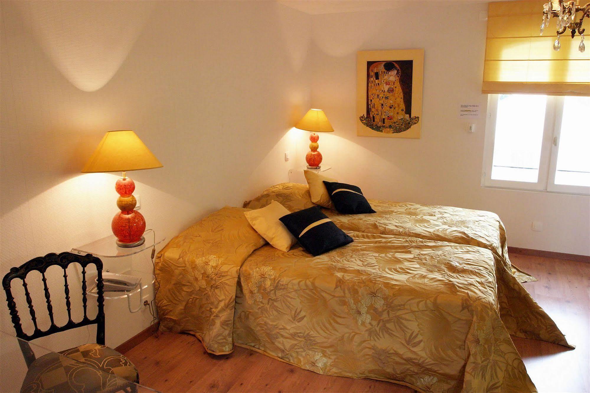 Château De La Dame Blanche - Logis Hotel